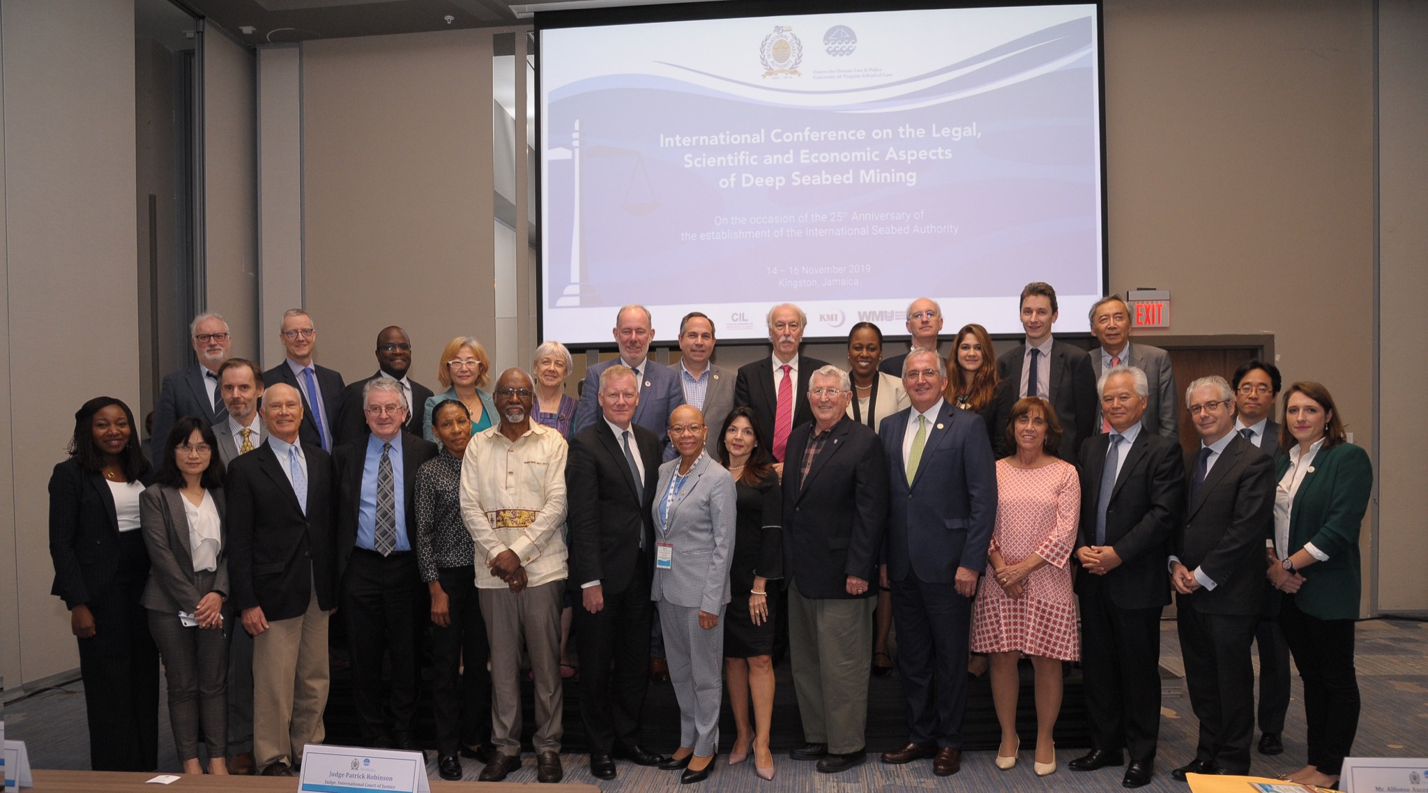 Group photo at ISA turns 25 conference